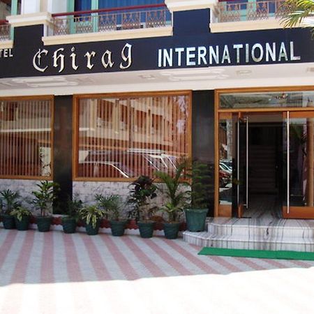 קטרה Hotel Chirag International מראה חיצוני תמונה