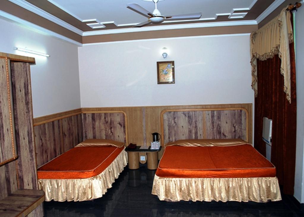 קטרה Hotel Chirag International חדר תמונה