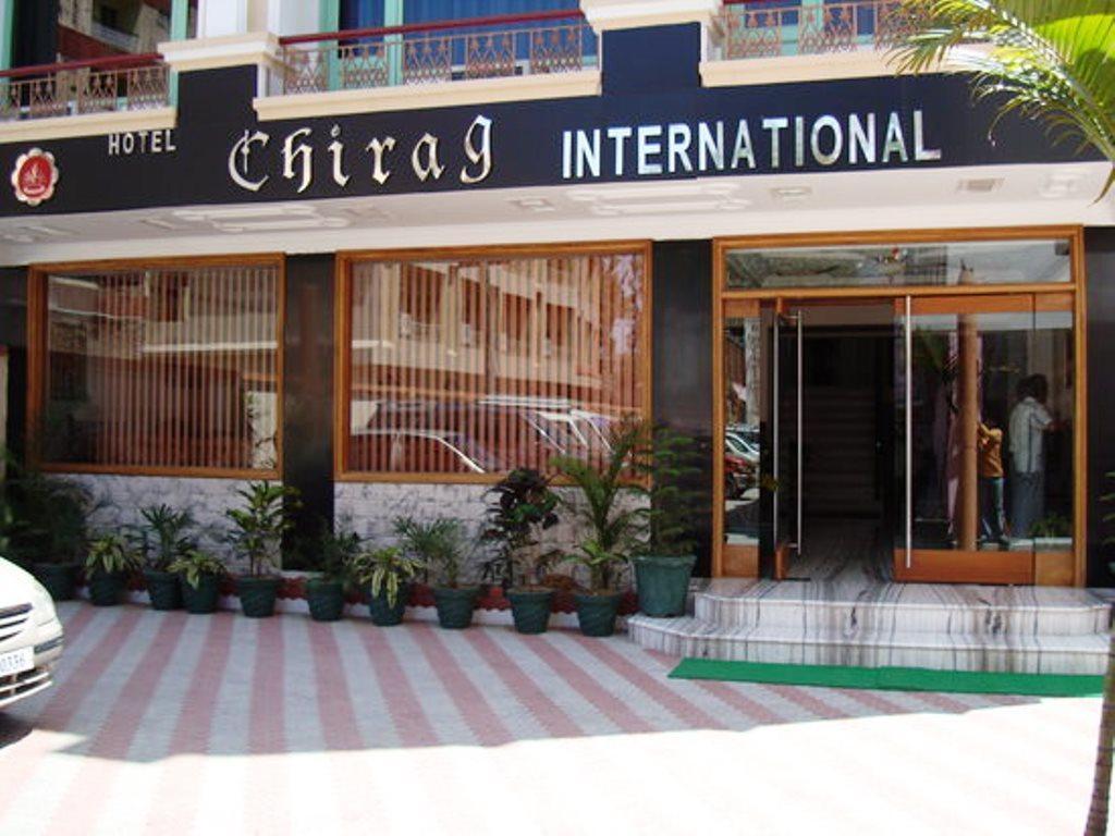 קטרה Hotel Chirag International מראה חיצוני תמונה
