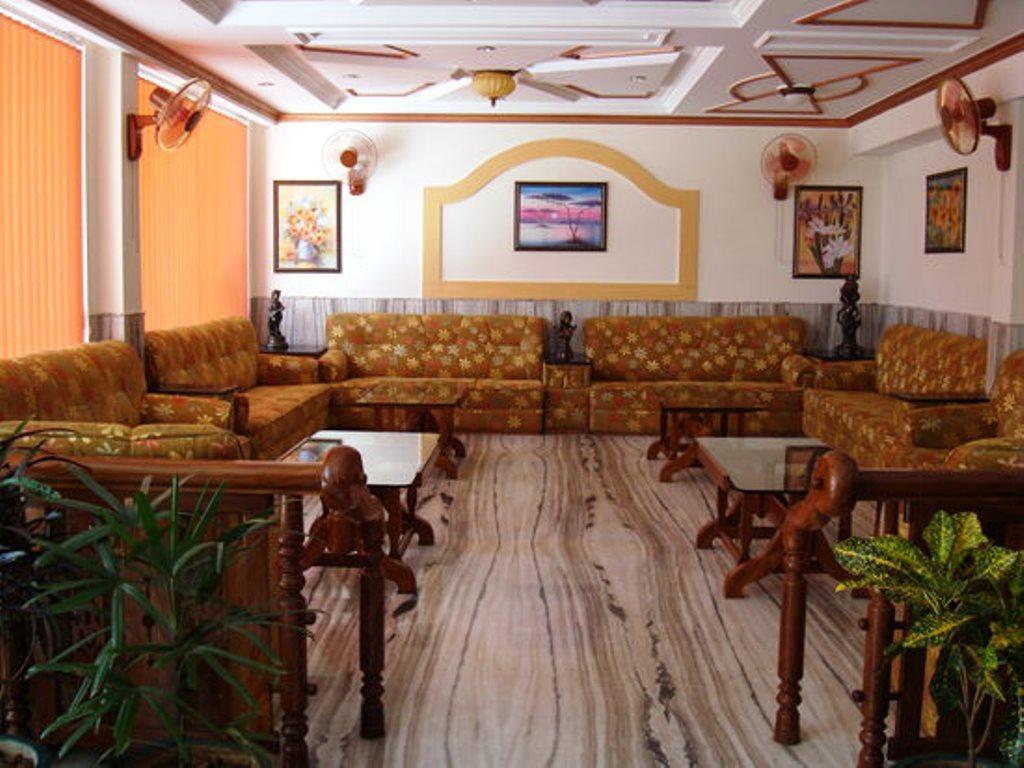 קטרה Hotel Chirag International מראה חיצוני תמונה